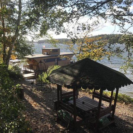 Houseboat Slesin Hotel Exterior photo