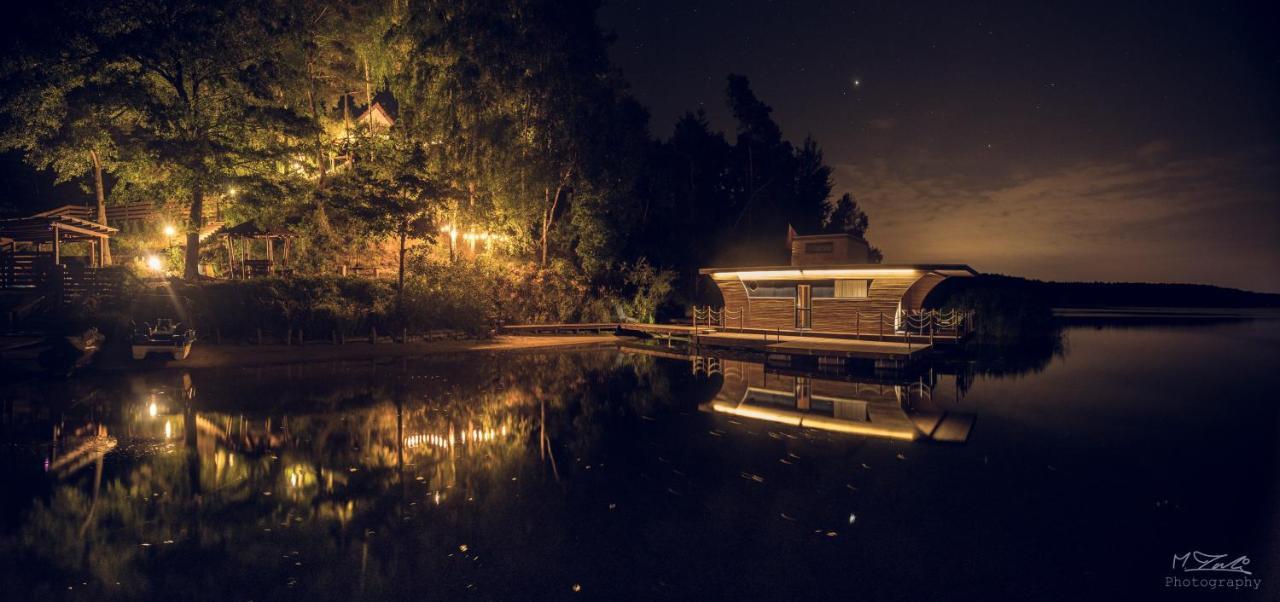 Houseboat Slesin Hotel Exterior photo