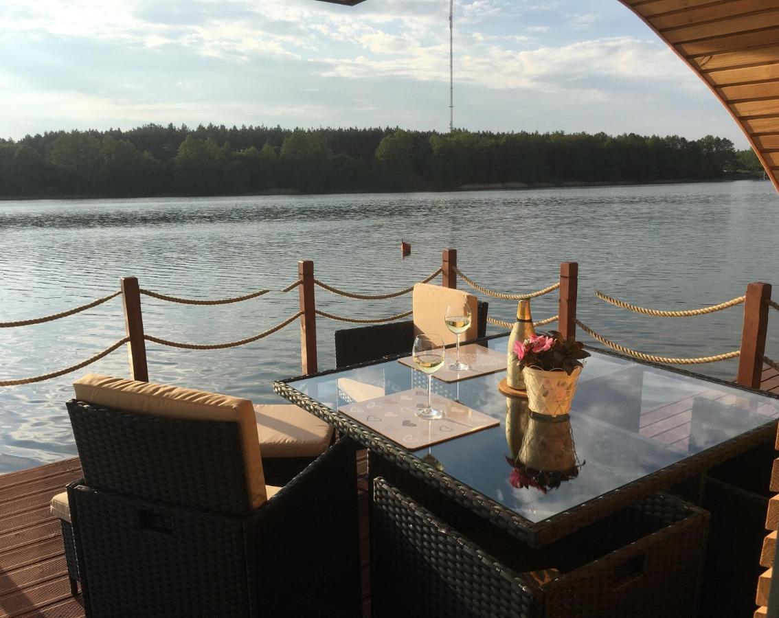 Houseboat Slesin Hotel Exterior photo